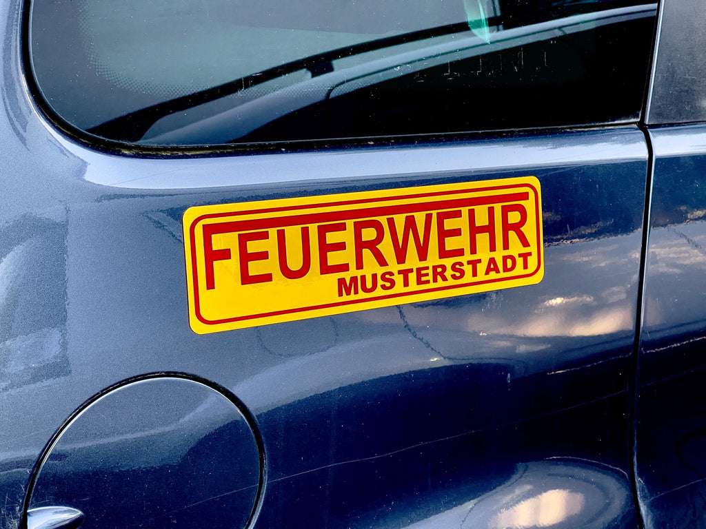 Magnetschild FEUERWEHR mit Ortsname reflektierend 30 x 8 cm